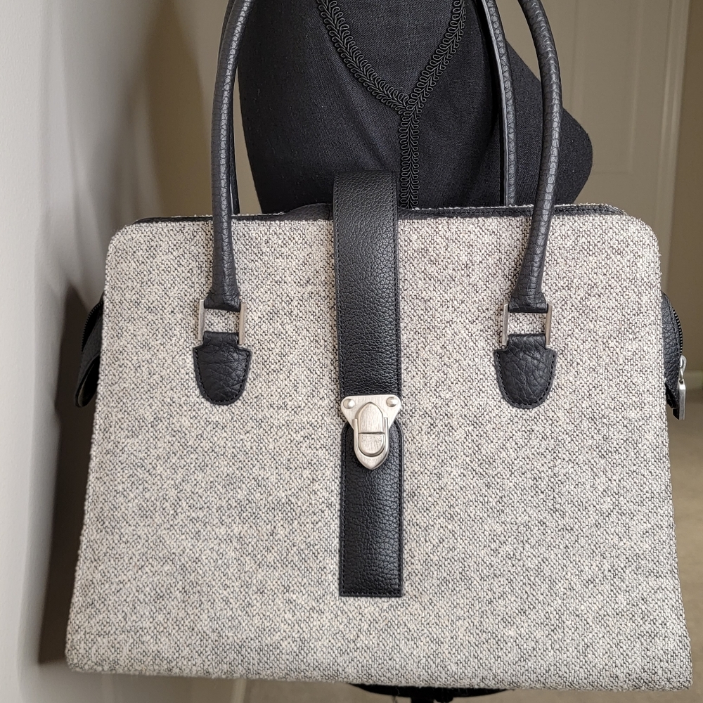 🔥❤️‍🔥Manolo Blahnik tweed and leather  handbag❤️‍🔥